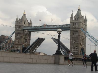 Le Tower-Bridge
